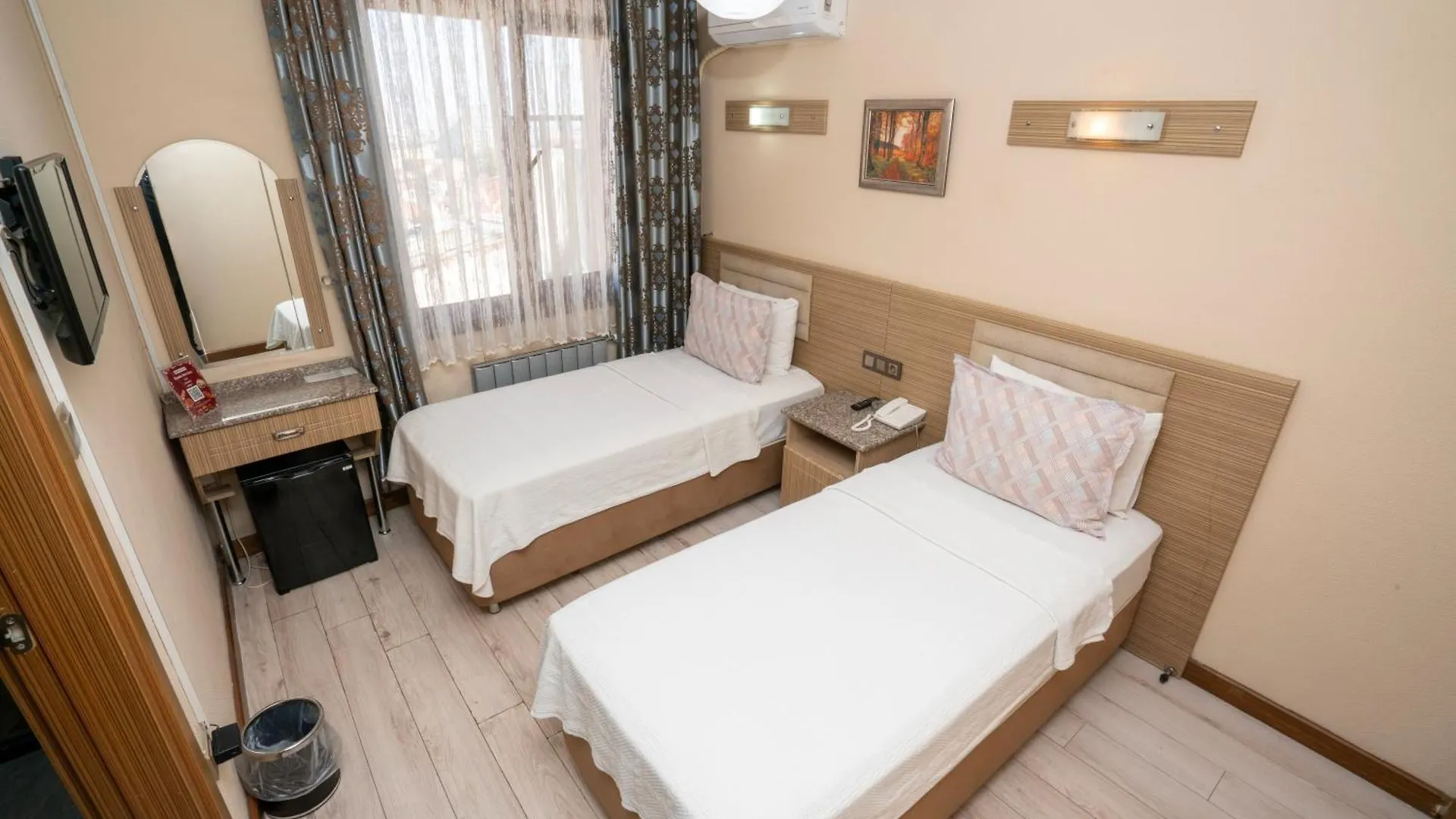 **  Grand Reis Hotel Istanbul Turkey