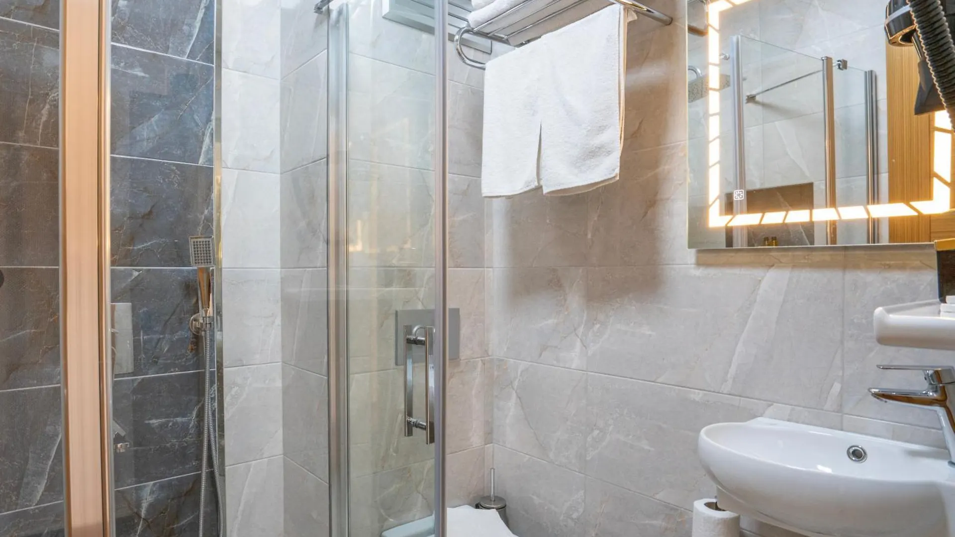 Grand Reis Hotel Istanbul