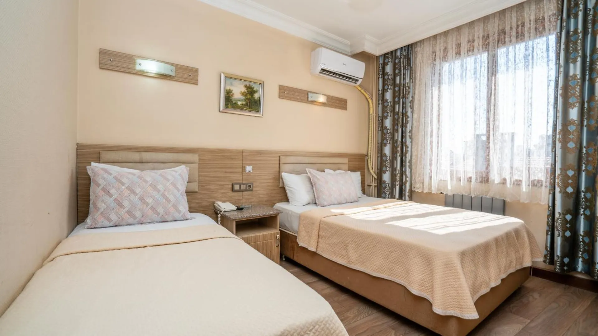 **  Grand Reis Hotel Istanbul Turkey