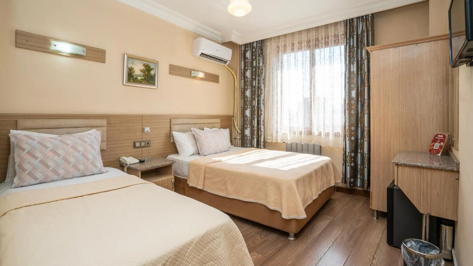 Grand Reis Hotel Istanbul 2*,